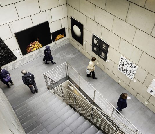 Visto Italia: la nuova serie podcast di exibart, per raccontare la Collezione Farnesina Tokyo, Istituto Italiano di Cultura. Exhibition view della mostra “La Grande Visione Italiana. Collezione Farnesina”. Fotografia di Lamberto Rubino © Istituto Italiano di Cultura di Tokyo