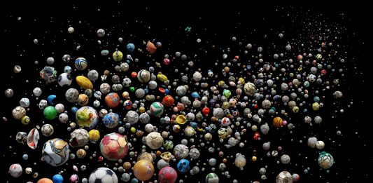 Le costellazioni, i rifiuti: incontro con la fotografa ambientalista Mandy Barker