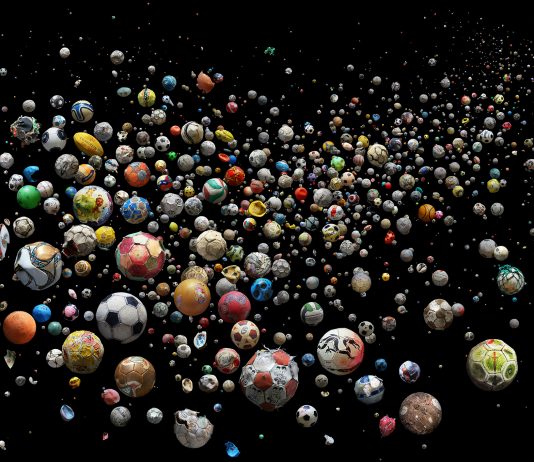 Le costellazioni, i rifiuti: incontro con la fotografa ambientalista Mandy Barker