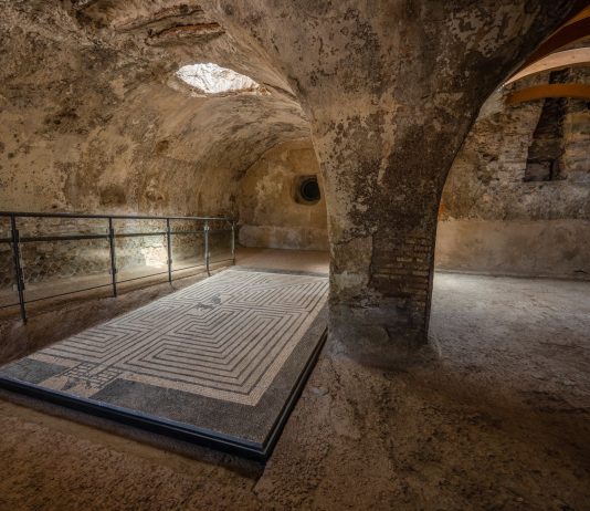 Il Mosaico del Labirinto torna nella sua Villa Romana di Giannutri