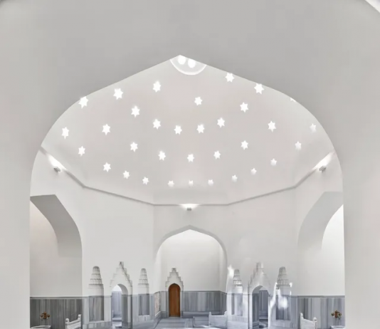 Un antico hammam di Istanbul diventa centro d’arte contemporanea