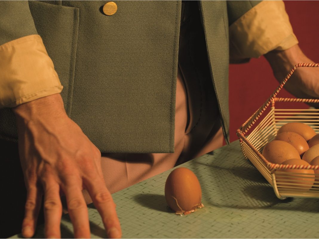 Maurizio Polese, Beaten Egg, foto di scena, 2023.