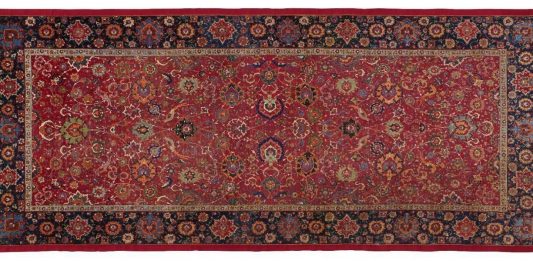 Christie’s, il tappeto di sir Edmond de Rothschild punta a quota £ 3 milioni Baron Edmond de Rothschild Royal Safavid red-ground 'palmette and bird' carpet possibly Qazvin, North Persia, third quarter of the 16th century 16ft.3in. x 7ft. (494cm. x 213cm)