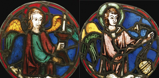 Le vetrate di Notre Dame di Parigi in asta da Sotheby’s: le autorità indagano