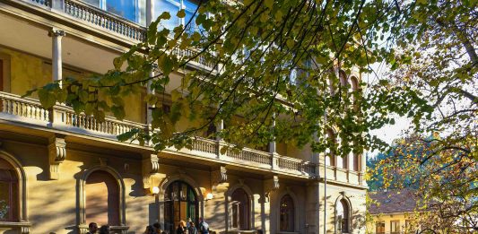 Torino, tutto pronto per Flashback, la fiera sempre contemporanea