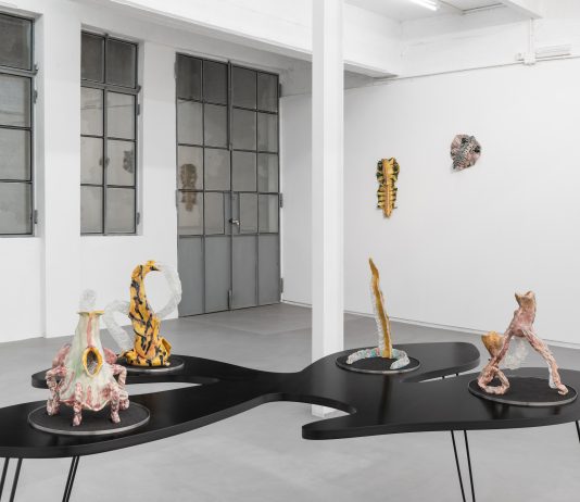 The Metabolic Era: le creature mutanti e i fossili di Giovanni Chiamenti in mostra a Milano