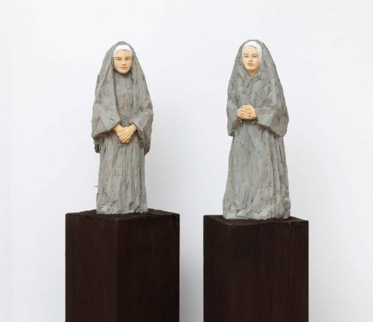 I totem siamo noi? Opere di Stephan Balkenhol a Milano Stephan Balkenhol, veduta della mostra, Courtesy Monica De Cardenas Milano, Ph credits Andrea Rossetti