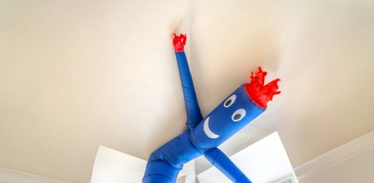 La sostanza agitata: il racconto di una mostra e di una pubblicazione