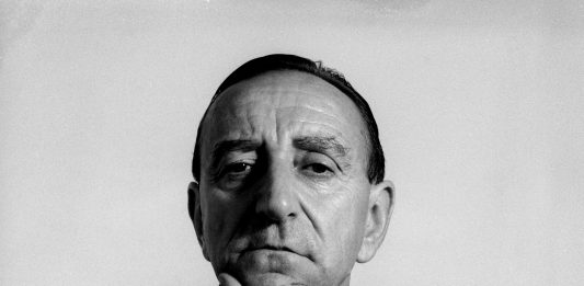 Lucio Amelio, una vita d’arte contemporanea: il documentario di Nicolangelo Gelormini