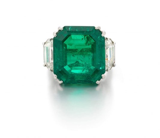 Diamanti, smeraldi, rubini. I gioielli di Sotheby’s Italia totalizzano € 4 milioni