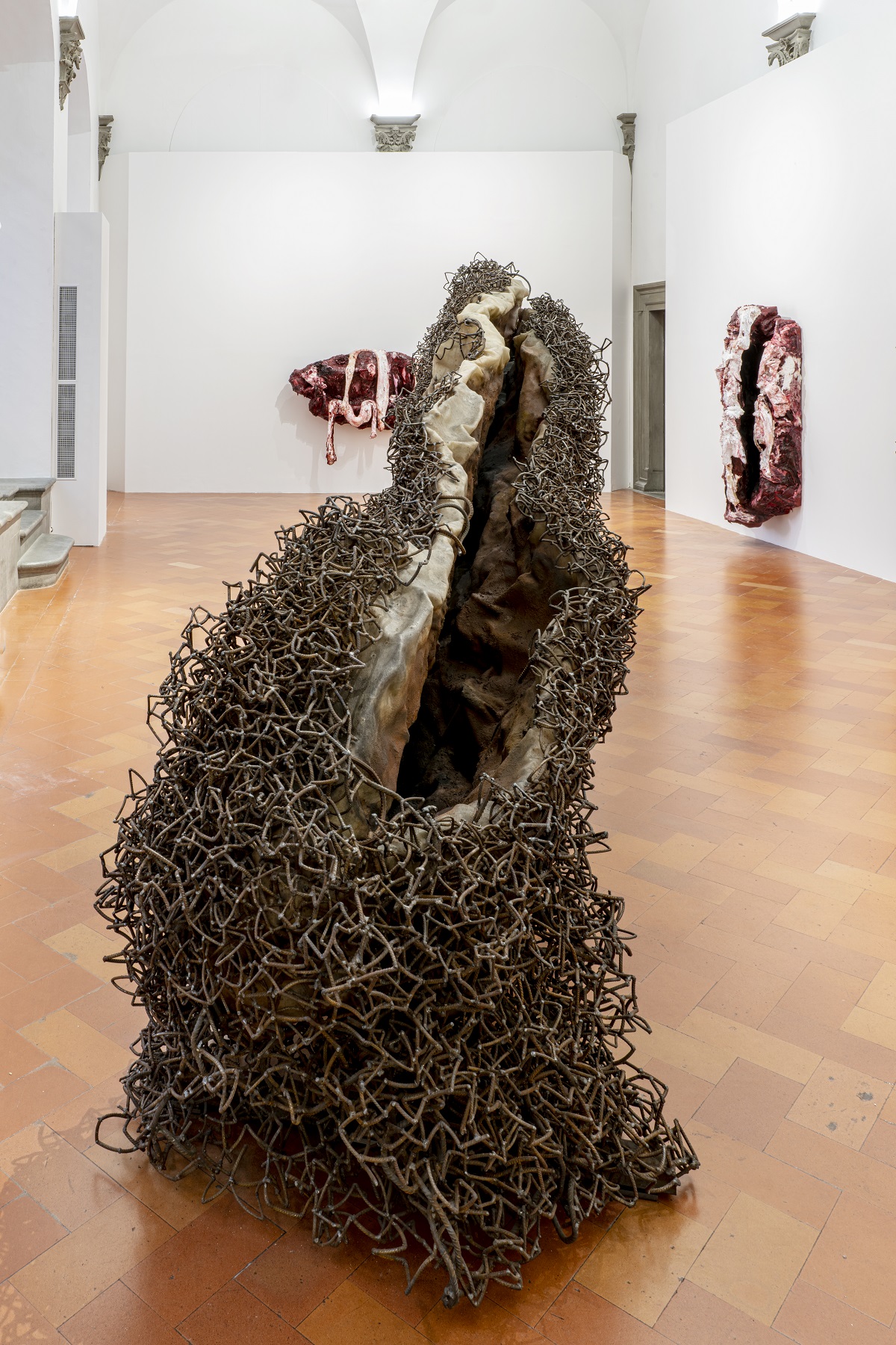Anish Kapoor, Untrue Unreal, veduta della mostra, Palazzo Strozzi, Firenze, 2023-2024. ©photoElaBialkowskaOKNOstudio
