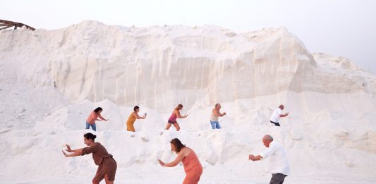 Fari e torri del fuoco segreto. Il progetto che riscopre le radici della Puglia attraverso l’arte