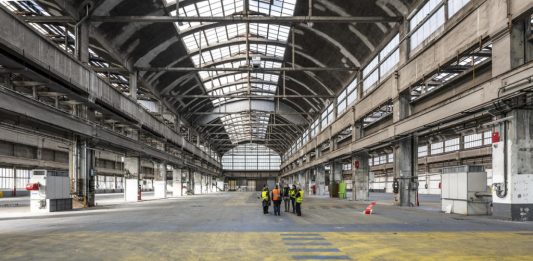 L’arte contemporanea delle relazioni: come sarà la Biennale di Lione 2024 Le Grandes Locos, sede della Biennale di Lione 2024