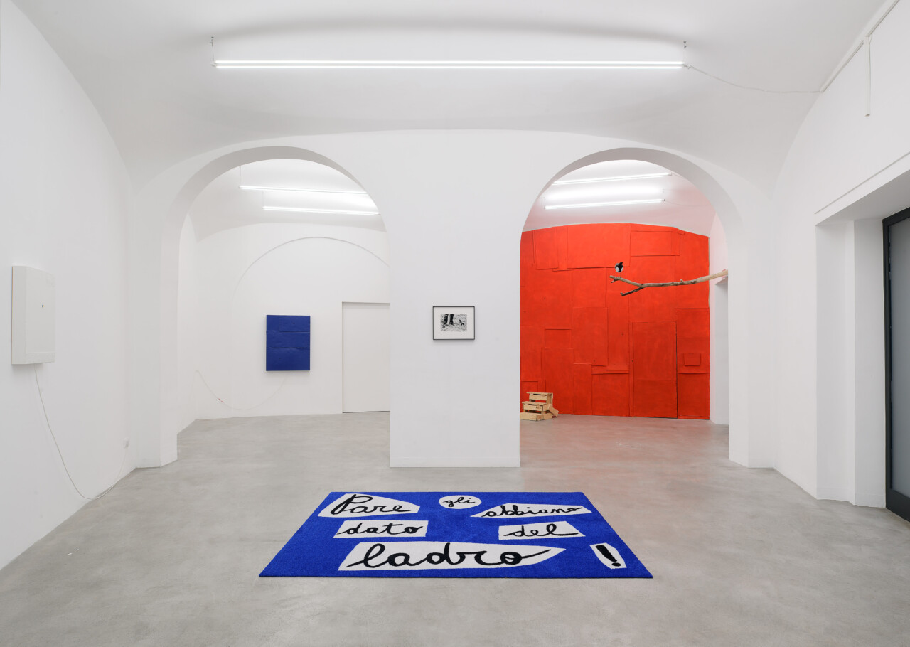 Giuseppe De Mattia, Figlio di gazza, 2023, exhibition view, Matèria, Roma. Courtesy the artist and Matèria, Roma. Photo by Roberto Apa