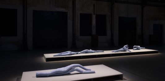 Le opere di Sara Enrico alle OGR di Torino: un gioco di affetti, coesistenze e attriti