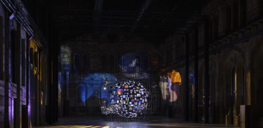 Metronome: la fantasmagoria di immagini di Sarah Sze alle OGR Torino