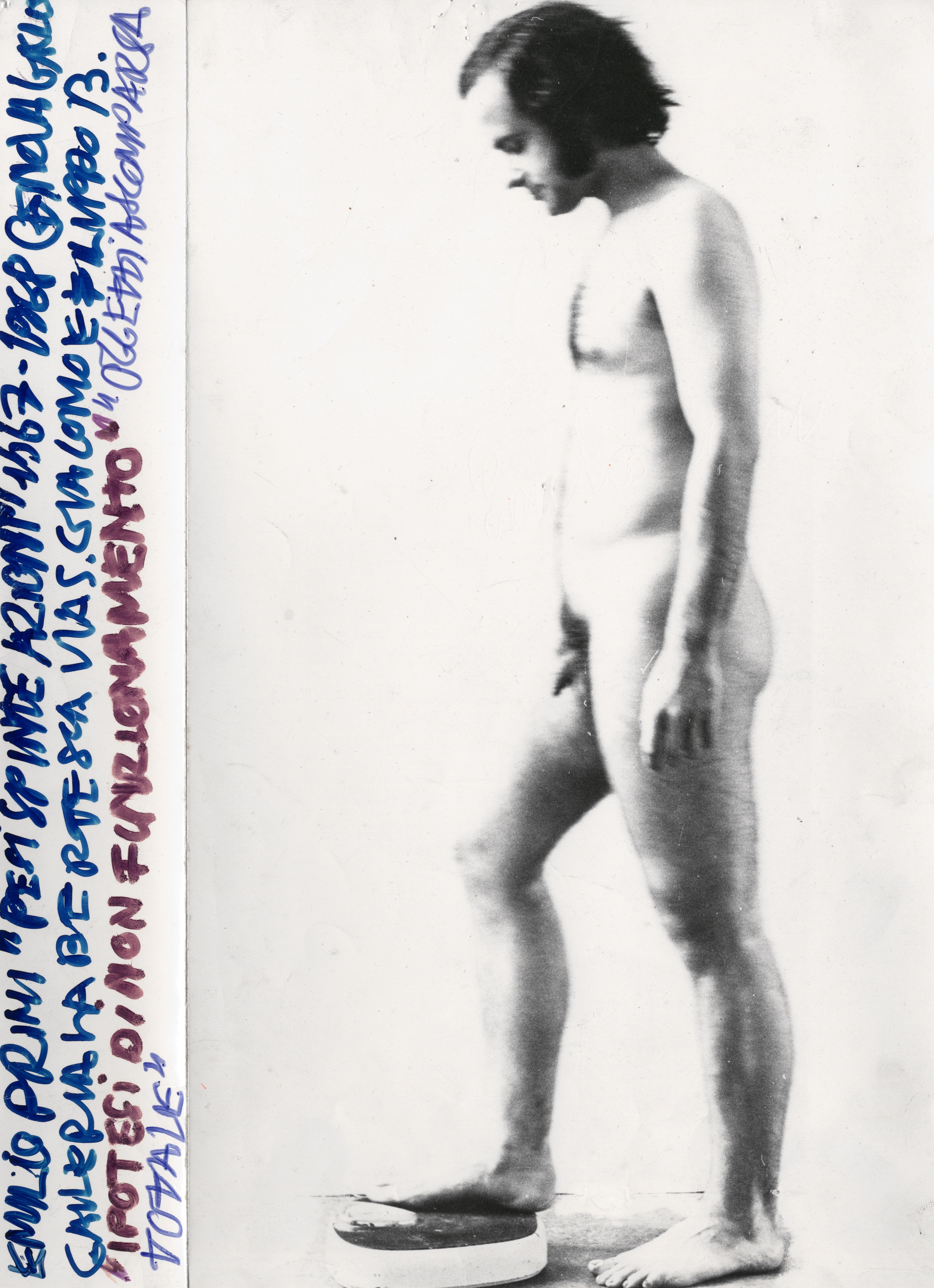 1.Progetto del manifesto realizzato dall’artista per la mostra Pesi spinte azioni, Galleria La Bertesca, 1967-1968