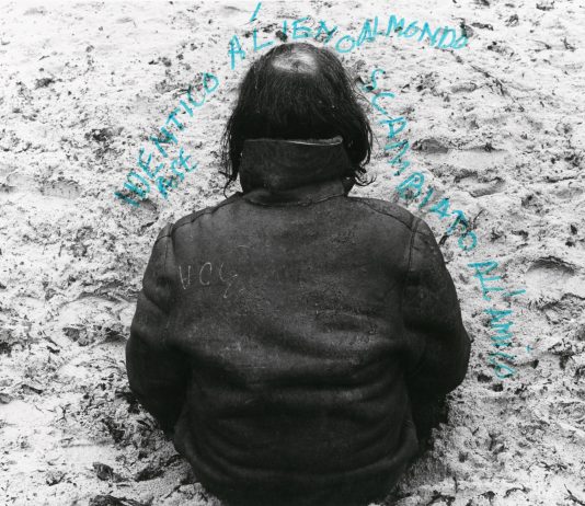 Emilio Prini, l’artista che c’è e non c’è: la mostra al MACRO di Roma Documentazione fotografica dell’intervento realizzato per la mostra Op losse schroeven: Situaties en Cryptostructuren, Amsterdam, 1969. : Courtesy Archivio Emilio Prini