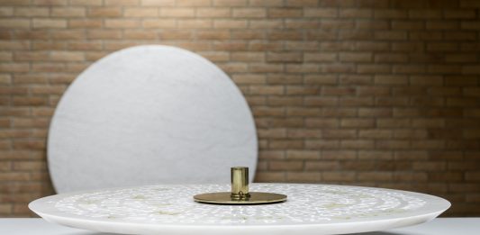 Letizia Cariello: da Gaggenau Milano una mostra tra vibrazioni e materia