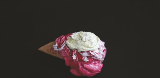 Il mondo dell’infanzia, tra pittura e scultura, in due mostre da Punto sull’Arte, Varese