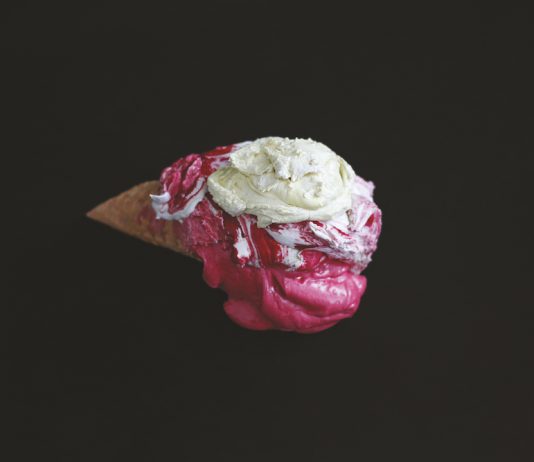 Il mondo dell’infanzia, tra pittura e scultura, in due mostre da Punto sull’Arte, Varese