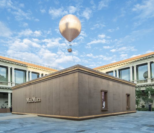 Max Mara celebra 10 anni di Teddy Bear Coat, il cappotto diventato icona