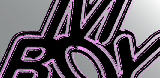 Motherboy: da Gió Marconi una riflessione sugli aspetti terribili, teneri e comici del rapporto madre-figlio