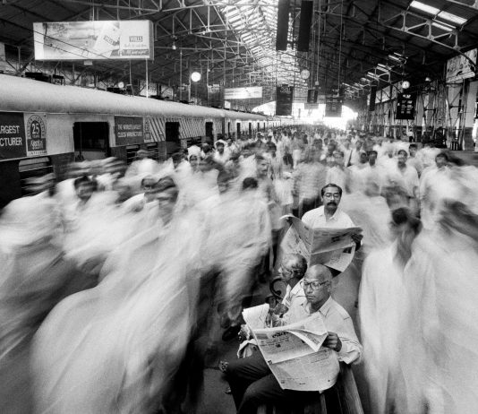 L’India di oggi attraverso gli scatti di 17 artisti al Magazzino delle Idee di Trieste