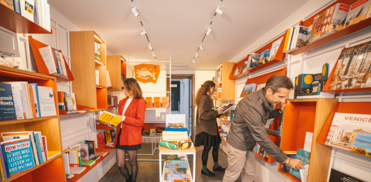 The Human Safety Net porta in Piazza San Marco a Venezia il nuovo Bookstore della Fondazione