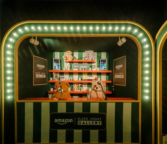 Milano, il negozio Amazon per il Black Friday: storia di un marketing che non vuole vendere