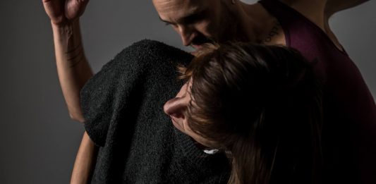 Parallel Perspectives. Seen/Unseen Performance di Britta Lenk. Sabato 25 novembre 2023 alle 20 da artQ13 a Roma