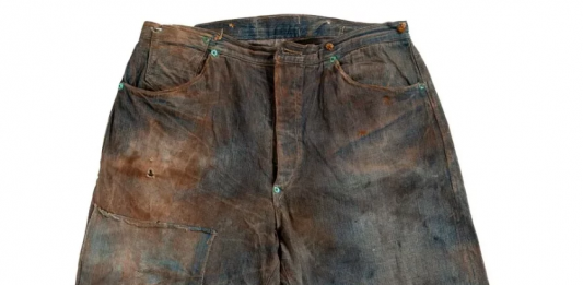 Occhio a quei jeans! Prezzi stellari per il vintage all’incanto jeans asta
