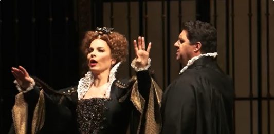 Prima della Scala: a Milano il Don Carlo diventa una passerella politica