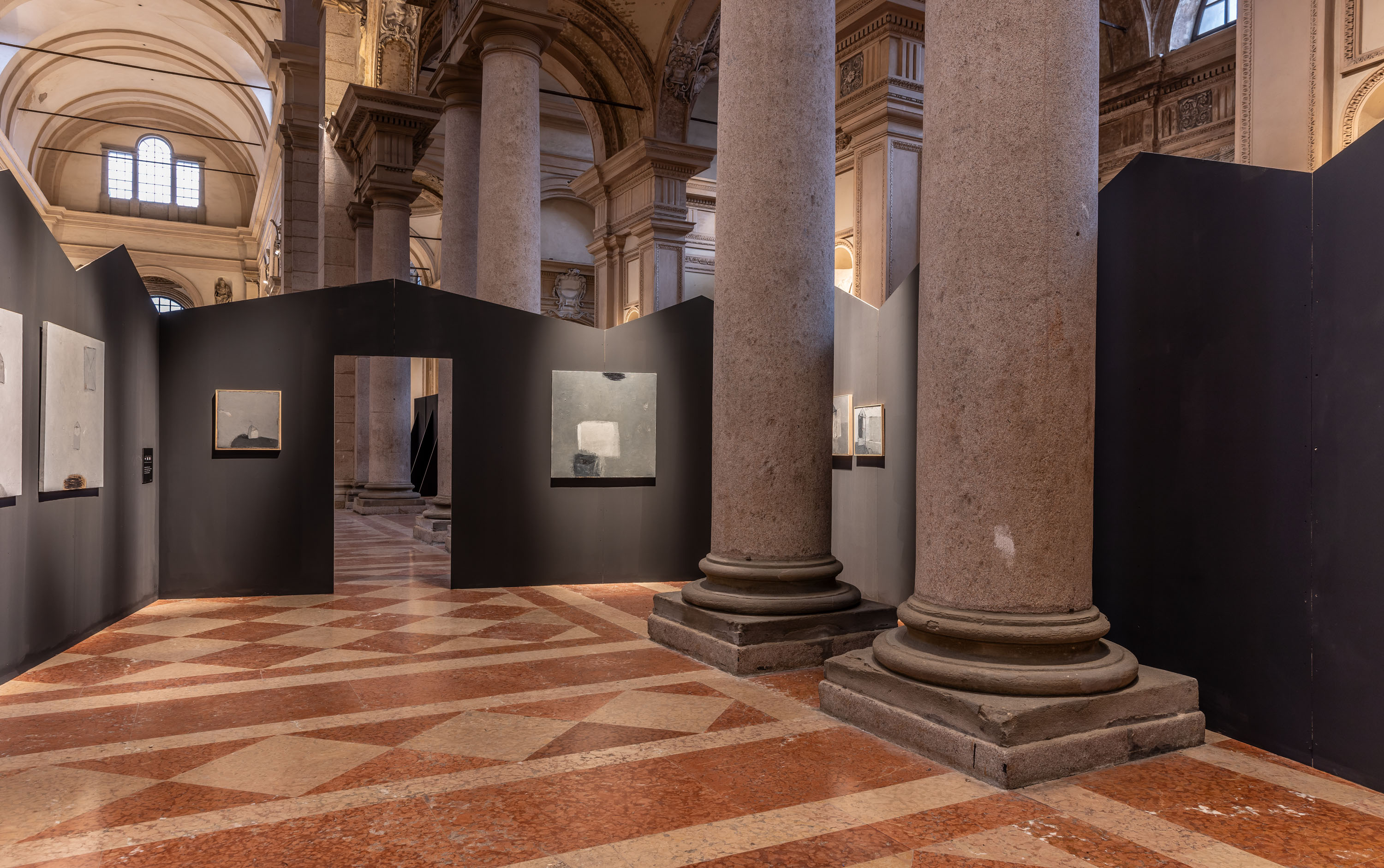 Alfredo Casali, La memoria delle cose, 2023, installation view, Courtesy Volumnia Space, Piacenza. Photo Fausto Salvi Studio
