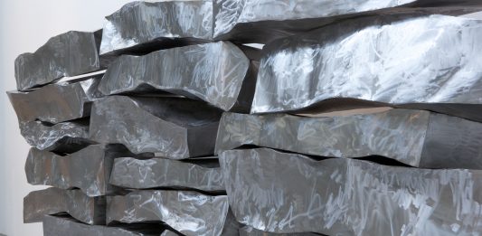 Retroscena e utopie curatoriali della mostra di Velasco Vitali allo IULM di Milano Velasco Vitali, Altitudine 4049 (2007), scultura, ferro, misura variabili. Courtesy Velasco Vitali, 2023.