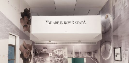 Il direttore del Centro d’Arte Contemporanea di Tel Aviv, Nicola Trezzi, racconta limiti e potenzialità della scena israeliana “Jonathan Monk: Exhibit Model Six – The Tel Aviv Version” 2019-2020 Veduta della mostra presso CCA Tel Aviv-Yafo Foto: Eyal Agivayev