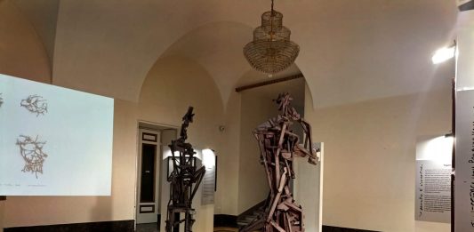 Caserta, le memorie dialoganti di Andrea Sparaco all’Archivio di Stato Andrea Sparaco, veduta della mostra, Memorie dialoganti, Archivio di Stato, Caserta, 2023. Ph. Fiammetta D’Alessio