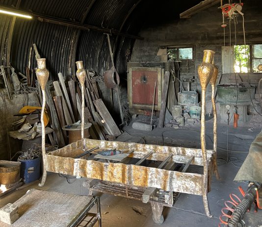 Tra moda e design, i mobili scultura di F Taylor Colantonio per Maison Schiaparelli