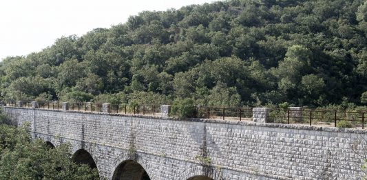 Puglia, otto artisti in cammino: la mostra di restituzione a Bari