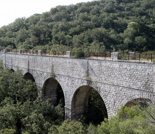 Puglia, otto artisti in cammino: la mostra di restituzione a Bari
