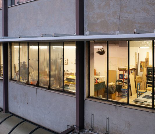A Milano c’è un palazzo interamente dedicato agli studi d’artista