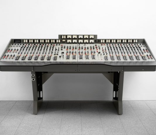 Il suono dei Beatles: Bonhams mette all’asta la console di Abbey Road bonhams console beatles