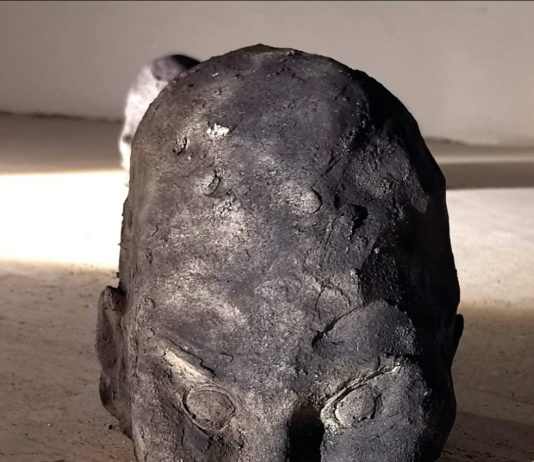 Roma, gli Ultimi di Francesca Cesaroni a Palazzo Venier per Emergency Ultimi, opera di Francesca Cesaroni