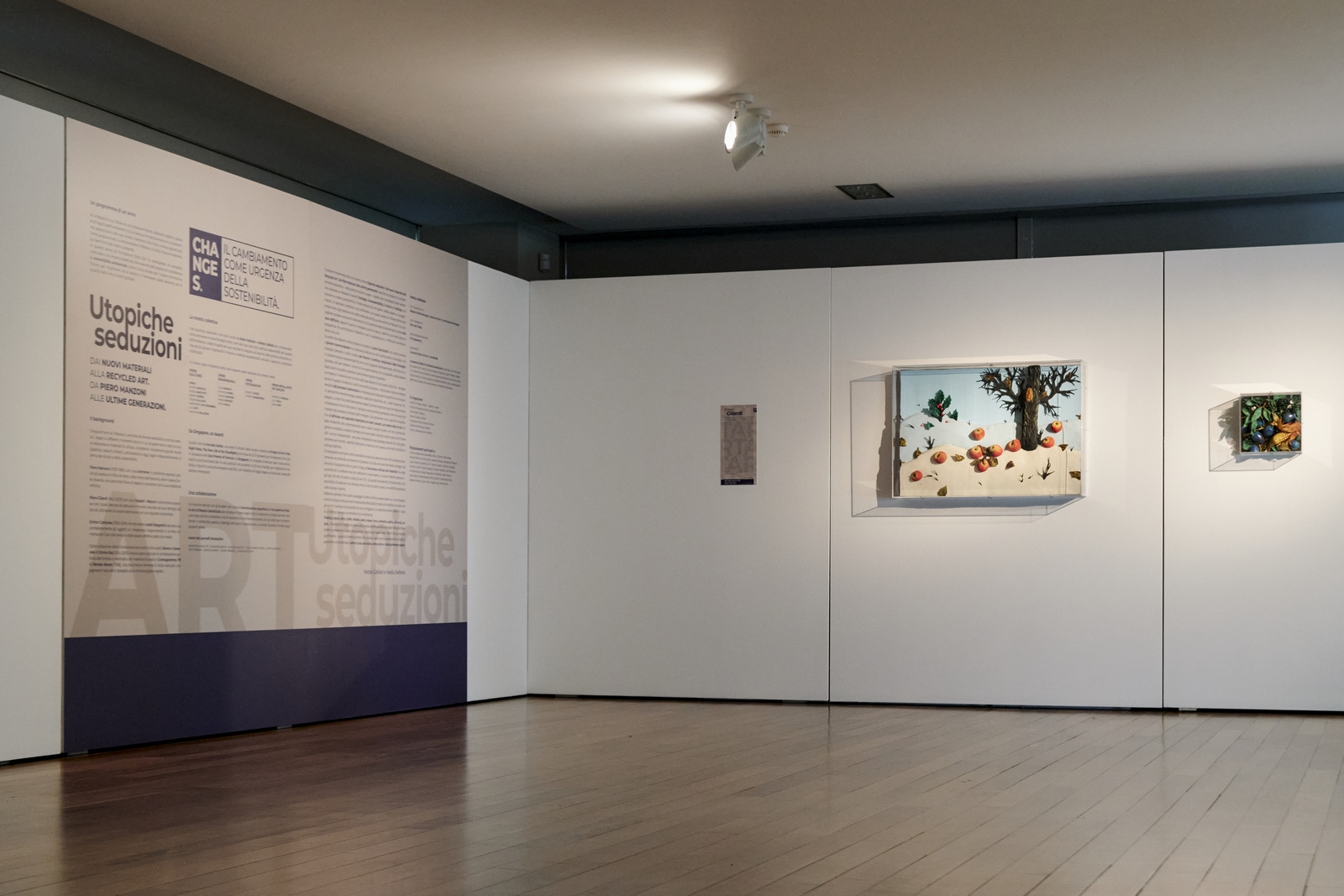 Veduta della mostra Utopiche seduzioni, Fondazione Dino Zoli, Forlì, 2023. Ph. Resina