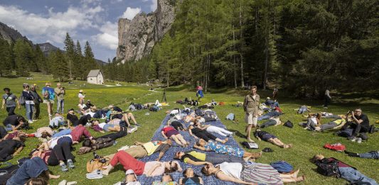 Biennale Gherdeina 2024 tra le Dolomiti: ecco gli artisti invitati Biennale Gherdeina 2022. Ph. Tiberio Sorvillo. Courtesy Biennale Gherdeina