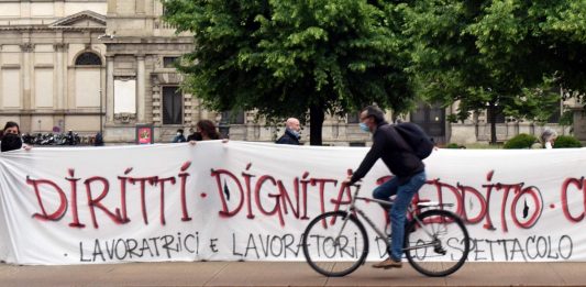 Piovono critiche sulla “paghetta di discontinuità”, la misura di previdenza che non tutela i lavoratori dello spettacolo