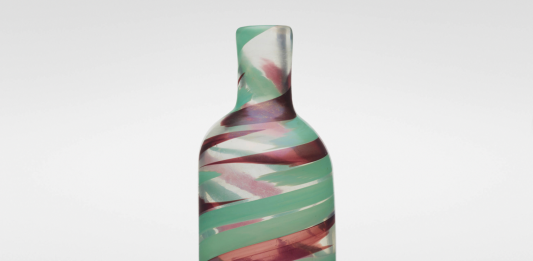 Coup de Chance: un vaso acquistato per $ 3,99 va all’asta per $ 107.100 vaso asta scarpa