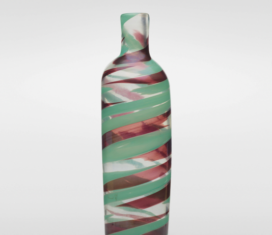 Coup de Chance: un vaso acquistato per $ 3,99 va all’asta per $ 107.100 vaso asta scarpa