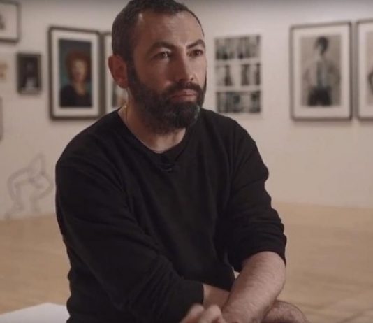 Addio a Vincent Honoré, morto a 48 anni l’amatissimo curatore francese