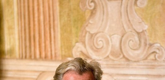 Luca De Fusco è il nuovo direttore del Teatro di Roma. Ma il Comune accusa: “la nomina non è valida”